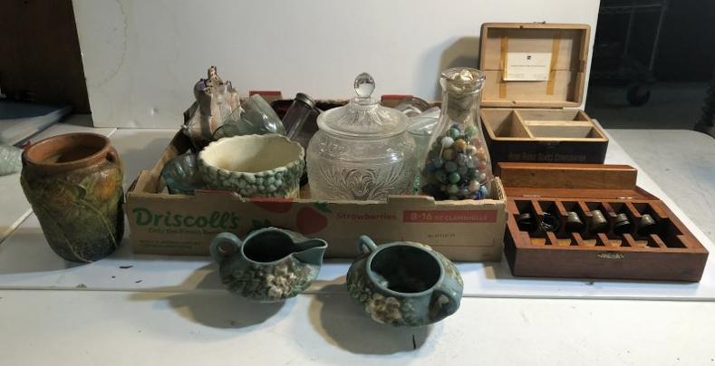 ESTATE LOT POTTERY, GLASSWARE, AND 2 BOXES OFOLD BRASS (1 of 8)