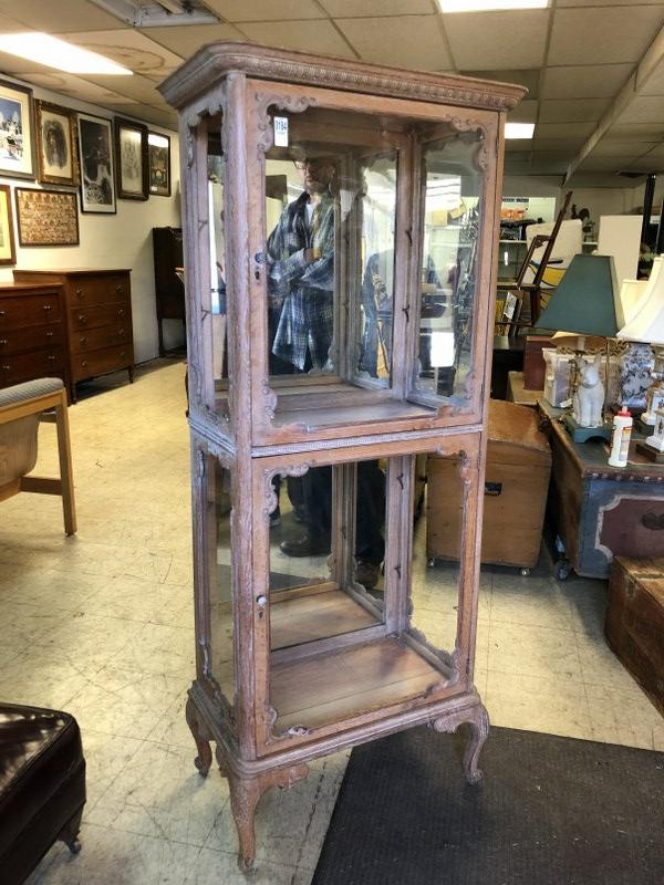 OAK FRENCH STYLE CURIO W/TRACES OF WHITE PAINT, MIRROR (1 of 2)