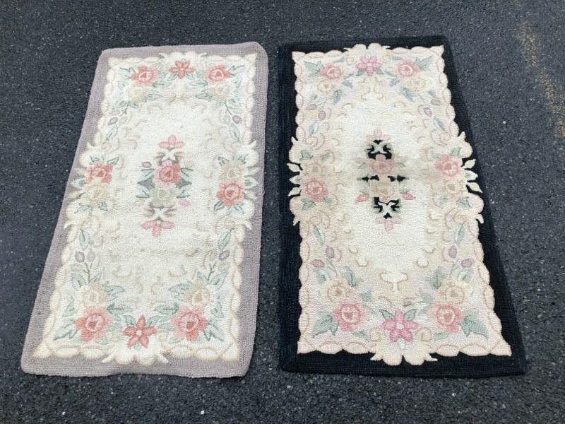 2 FLORAL HOOK RUGS, GOOD ESTATE CONDITION, MEASURE 44" (1 of 1)