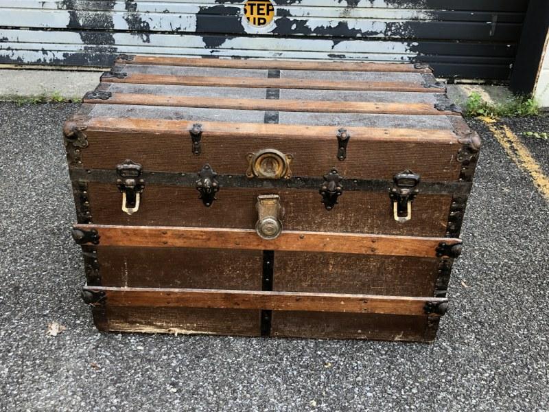 OLD TRUNK (1 of 1)