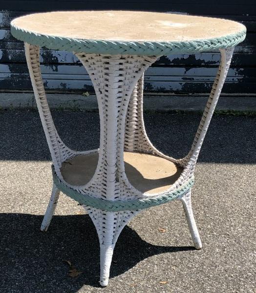 OLDER ROUND WICKER TABLE, TOP MEASURES 28" W X 31" (1 of 2)