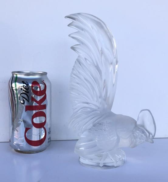 LALIQUE FRANCE FIGURAL GLASS ROOSTER, WITH PAPERLABEL: LALIQUE FRANCE FIGURAL GLASS ROOSTER, WITH PAPERLABEL ON BASE, SIGNED, IN EXCELLENT ESTATE CONDITION, FROM FINE DUTCHESS COUNTY, N.Y. ESTATE, MEASURES 8.25" HIGH.