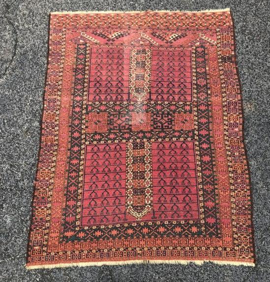 OLD HANDMADE ORIENTAL RUG FROM WOODSTOCK, NY FARM (1 of 5)