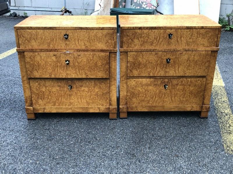 PAIR OF QUALITY AS-IS BURL VENEER NIGHTSTANDS. LOCK ON: PAIR OF QUALITY AS-IS BURL VENEER NIGHTSTANDS. LOCK ON ONE STAND SECOND DRAWER DOES NOT WORK, SO IT DOES NOT CLOSE ALL THE WAY. ONE STAND HAS SMALL BLEMISH ON TOP. ONE DRAWER HAS SWELLED AND OPENS HAR