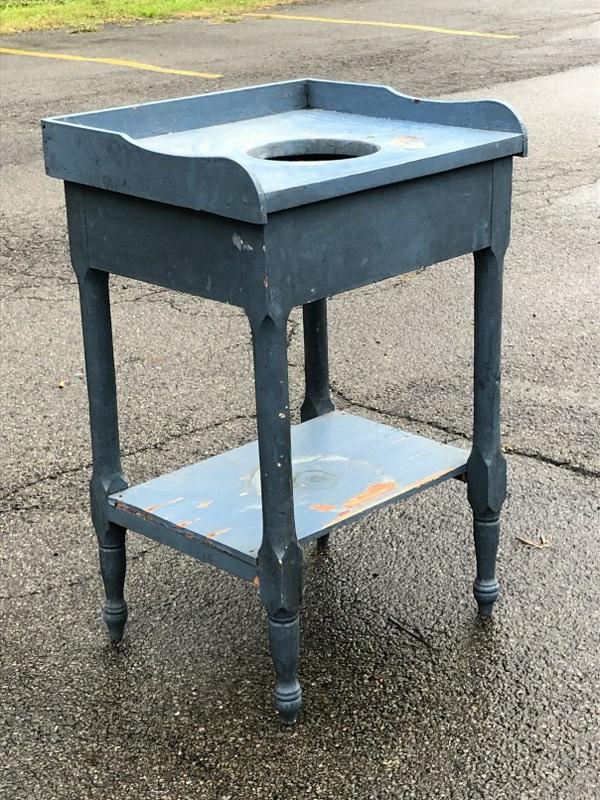 EARLY COUNTRY WASHSTAND WITH CENTER HOLE FOR WASH BOWL. (1 of 2)