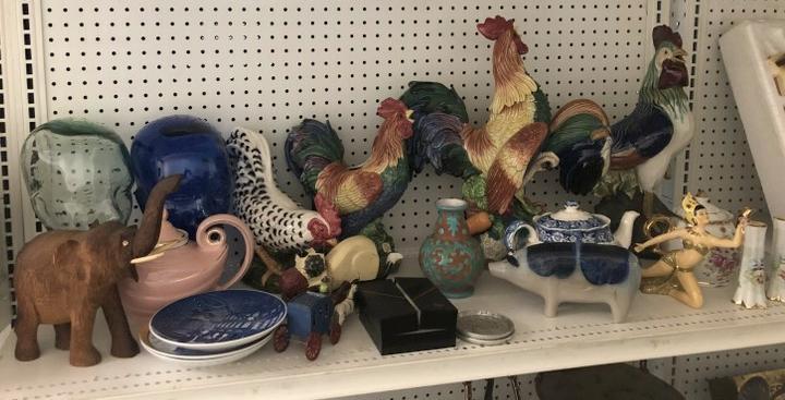 SHELF LOT MISC. PORCELAINS, CERAMICS, 2 GLASS HEADS, (1 of 8)