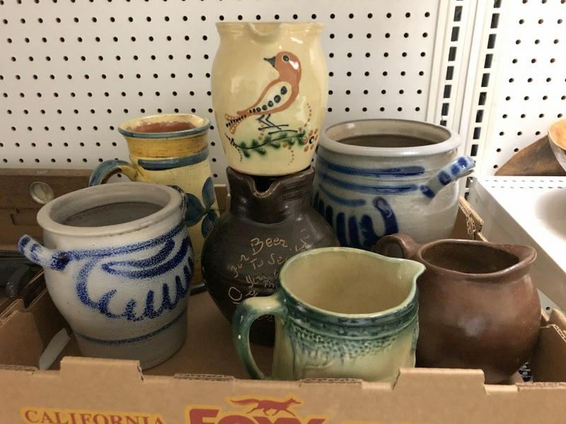 ESTATE LOT POTTERY AND CERAMICS, FROM NYC ESTATE OF (1 of 4)