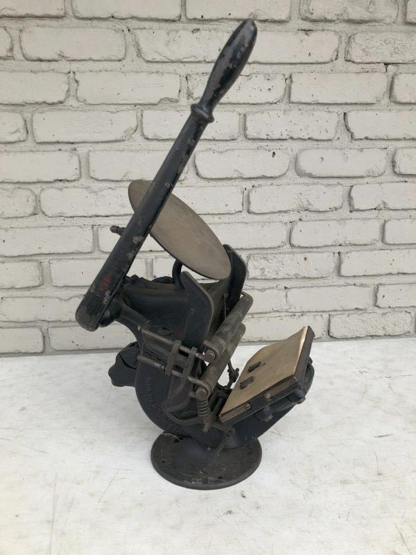 GOLDING & CO. BOSTON ANTIQUE PRINTING PRESS, FROM LOCAL (1 of 4)