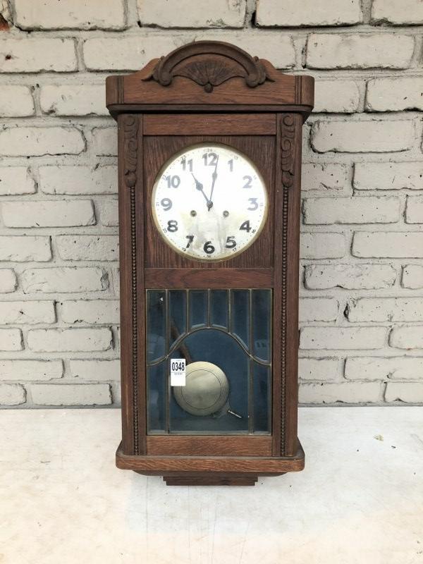 CIRCA 1900 EUROPEAN WALL CLOCK, OAK CASE, HAS PENDULUM (1 of 2)