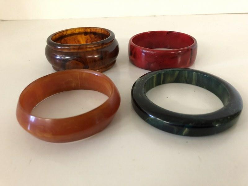 BAKELITE (4) BRACELETS ALL MARBLEIZED, INCLUDING AMBER. (1 of 5)