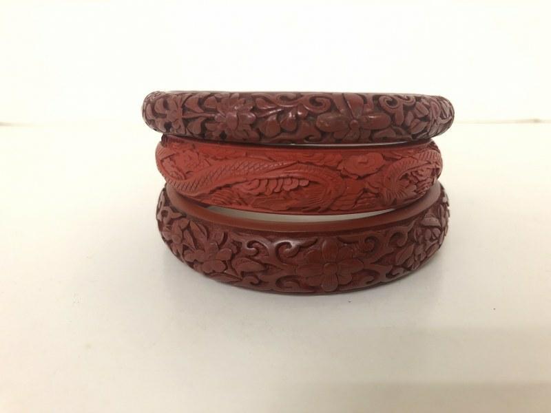 BAKELITE (3) CARVED VINTAGE BRACELETS IN CINNEBAR (1 of 3)