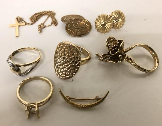 MISC. 14K LOT OF GOLD FROM LOCAL ESTATE, INCLUDES RINGS (1 of 6)