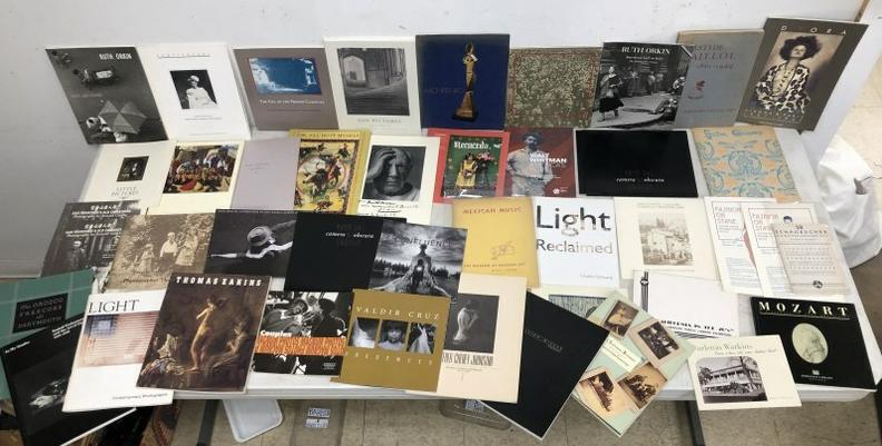 LOT OF 40 EXHIBITION BOOKLETS AND CATALOGS FROM THE: LOT OF 40 EXHIBITION BOOKLETS AND CATALOGS FROM THE ESTATE OF HOWARD DAITZ, INCLUDES EDVARD MUNCH, CALIFORNIA IN THE 1920S, NINETEENTH CENTURY EUROPEAN PHOTOGRAPHS FROM THE JANOS SCHULZ COLLECTION, RU