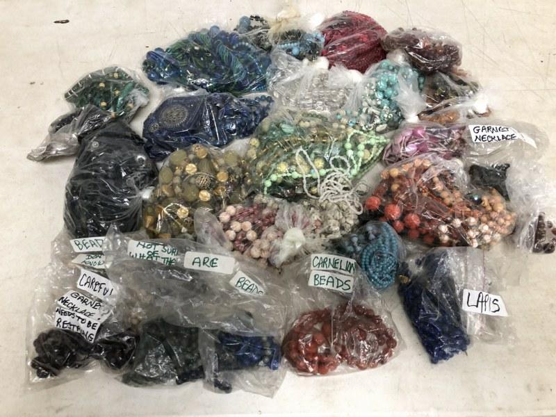 LOT OF VINTAGE BEAD NECKLACES, CARNELIAN, LAPIS, (1 of 7)