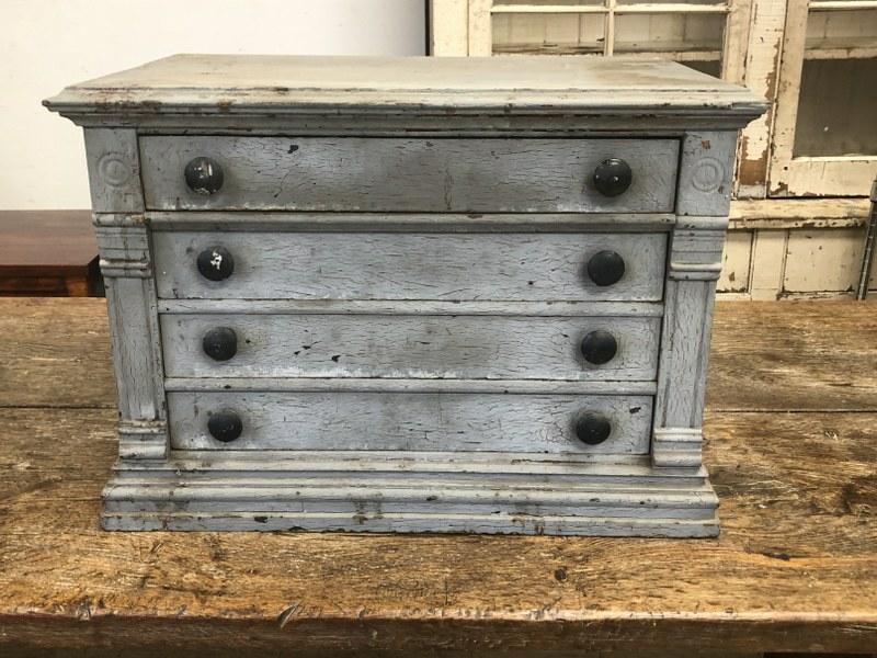 WONDERFUL OLD 4 DRAWER PARTS OR SPOOL CABINET, IN GREAT (1 of 12)