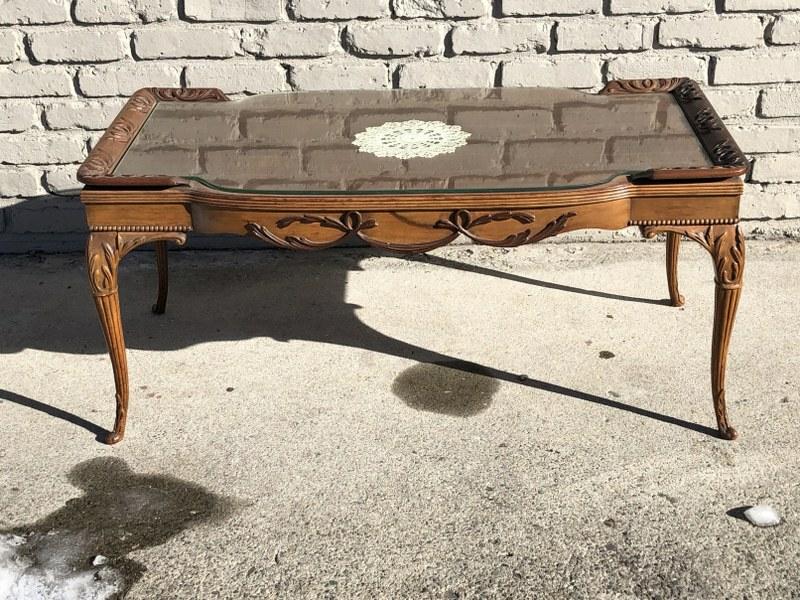 1940'S MAHOGANY DECORATIVE COFFEE TABLE, WITH CABRIOLE (1 of 6)