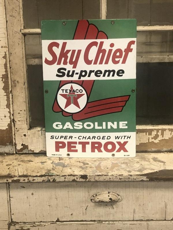 OLDER TEXACO SKY CHIEF SU-PREME ENAMEL SIGN, DATED (1 of 4)