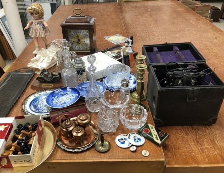 MISC. OLDER ESTATE LOT INCL. OLD BELL & HOWELL MOVIE (1 of 14)