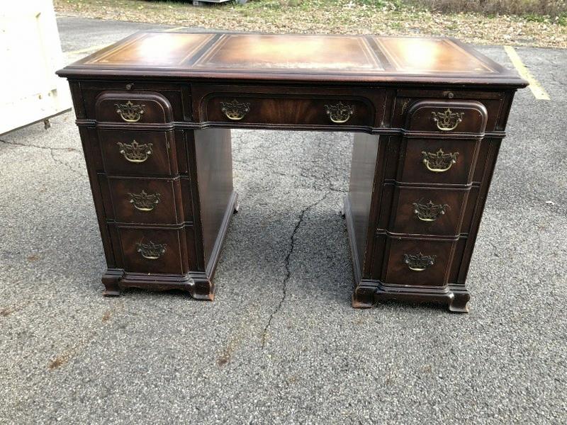 MAHOGANY LEATHER TOP CLEAN DESK, FROM LOCAL ESTATE,: MAHOGANY LEATHER TOP CLEAN DESK, FROM LOCAL ESTATE, STRUCTURALLY SOUND, MEASURES 47" WIDE X 26.5" DEEP X 30" HIGH.