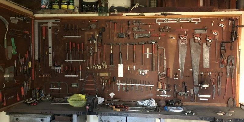 BIG LOT OLDER TOOLS FROM THE OLD BAR V RANCH IN (1 of 8)