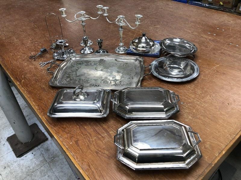 ESTATE LOT MISC. SILVERPLATE INCL. (3) COVERED SERVING (1 of 7)