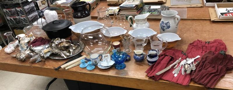 MISC. ESTATE LOT- PYREX BOWLS, OLD SILVER PLATE (1 of 12)