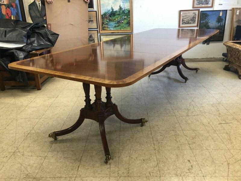 BAKER BANDED MAHOGANY INLAID DINING TABLE & (8) CHAIRS, (1 of 15)