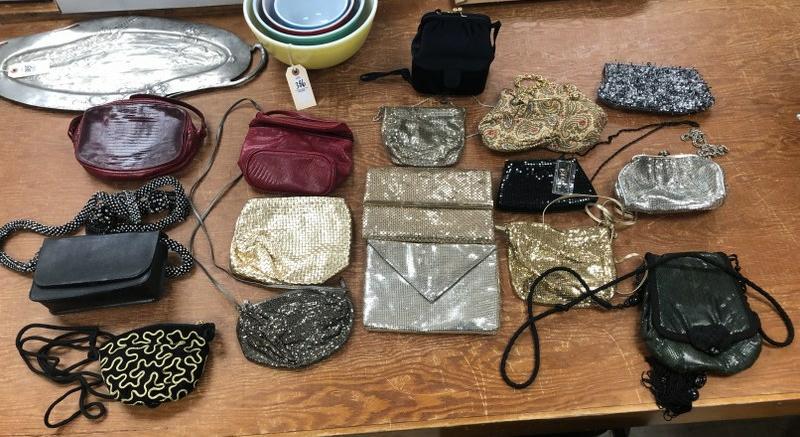 Lot of vintage ladies purses from the Brooklyn, N.Y. (1 of 14)