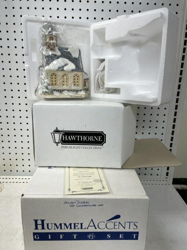 Lot of two Hummel environments, Bavarian Village/Accents in box. Everything in this lot is in box (1 of 5)