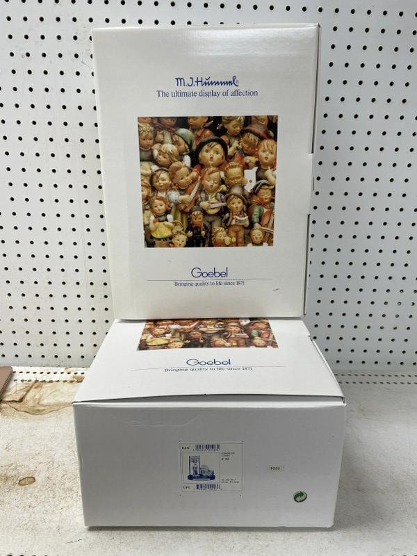 Lot of two Hummel Berlin Wall sets Crossroads/Checkpoint Charlie. Everything in this lot is in box (1 of 5)