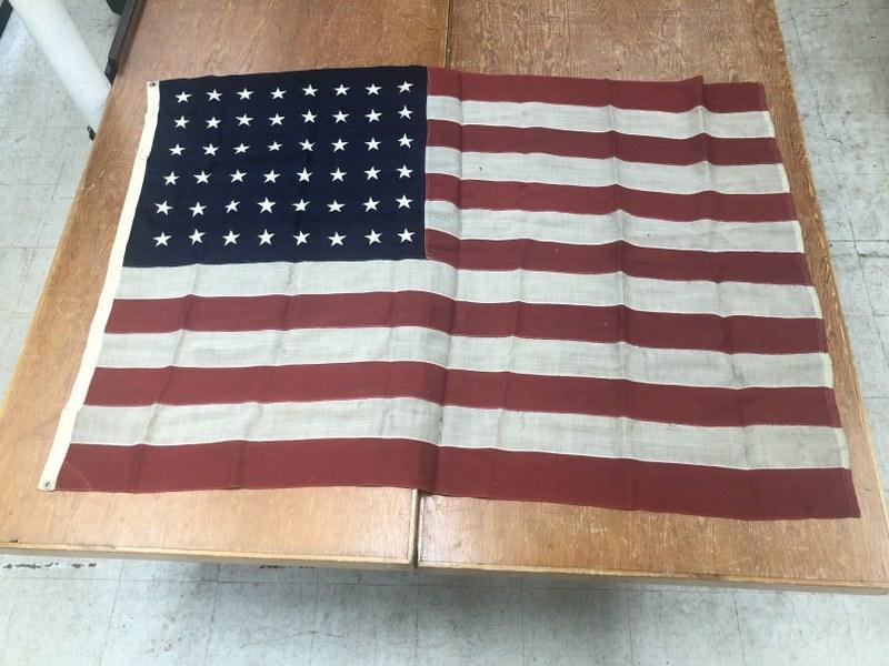 (48) star American Flag with note of provence, from local estate, very touching note, about how to (1 of 7)