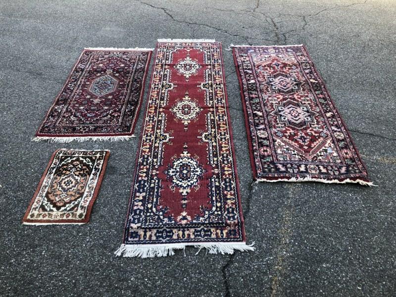 (4) orientalscatter rugs, (3) handmade & (1) machine made. The machine made is the largest and (1 of 1)