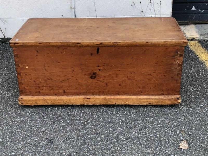 Pine 19th century dovetailed blanket box from Woodstock estate, measures 39" wx 18"d x 17" h (1 of 4)