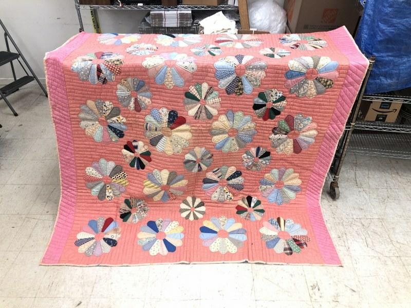 Estate old hand stitched quilt, nice pattern, clean condition, a few small spots, no damage to (1 of 6)