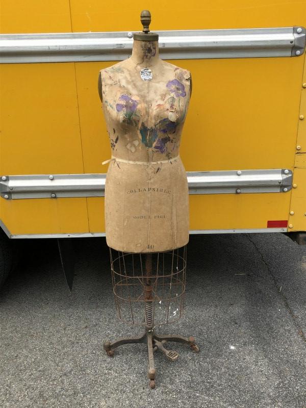 Old dress form, good estate condition, iron baseâ€¦..* Please note * In house shipping we do if it (1 of 5)