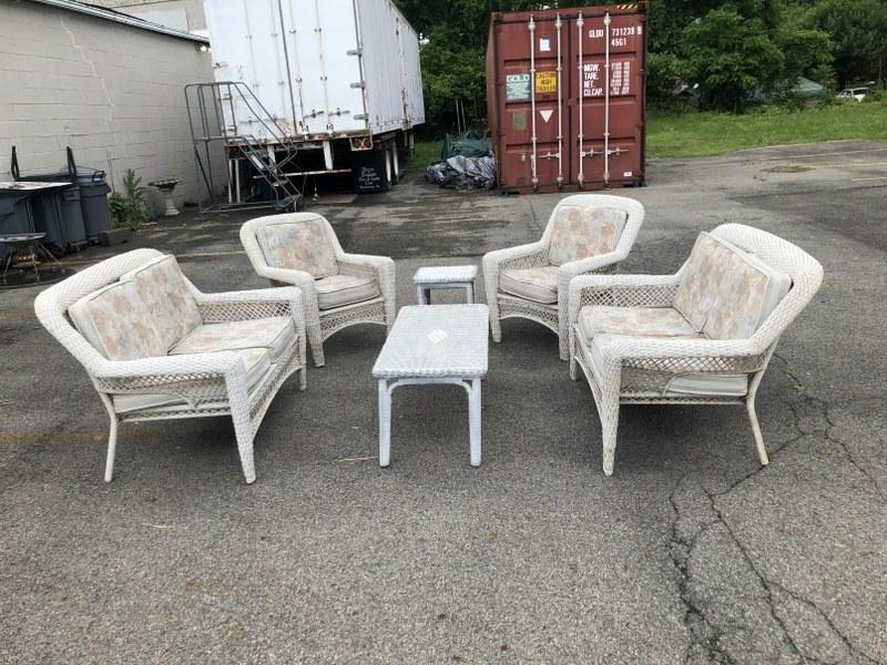 Wicker like woven tight rope like material set, with 2 love seats, from Hudson Valley indoor porch,: Wicker like woven tight rope like material set, with 2 love seats, from Hudson Valley indoor porch, some loose windings, cushions thereâ€¦â€¦.overall nice condition.