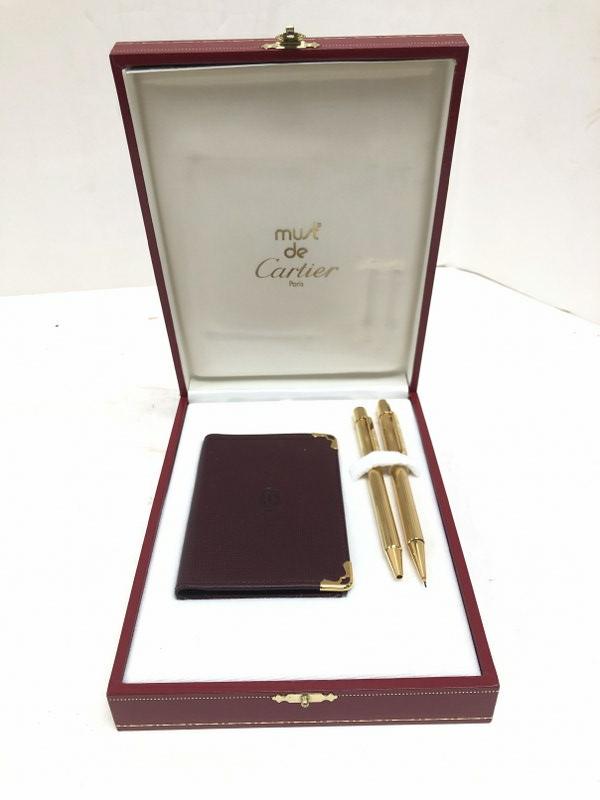 Cartier gold filled pen & pencil set in box, with eather billfold, monogrammed with initials.: Cartier gold filled pen & pencil set in box, with eather billfold, monogrammed with initials.