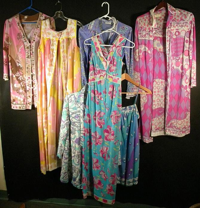 EMILIO PUCCI 7 PC LOT CIRCA 60'S NYLON PAJAMAS ETC: EMILIO PUCCI 7 PC LOT CIRCA 1960'S NYLON MOD PAJAMAS.... PARTIAL NIGHTGOWN SETS, FROM DOROTHY POLLACK WHO WAS AN EXECUTIVE WITH FORMFIT ROGERS