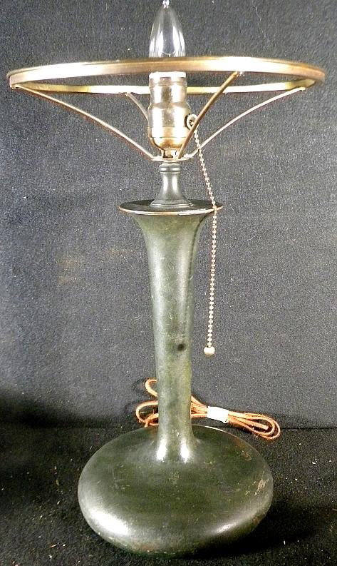 PAIRPOINT SIGNED BRONZE TABLE LAMP BASE: PAIRPOINT SIGNED BRONZE TABLE LAMP BASE, NUMBERED ON BOTTOM C3021, HAS DING ON FRONT BOTTOM, AS PICTURED. MEASURES 17" HIGH TO TOP OF SHADE RIM. SHADE RIM MEASURES 10" ACROSS.