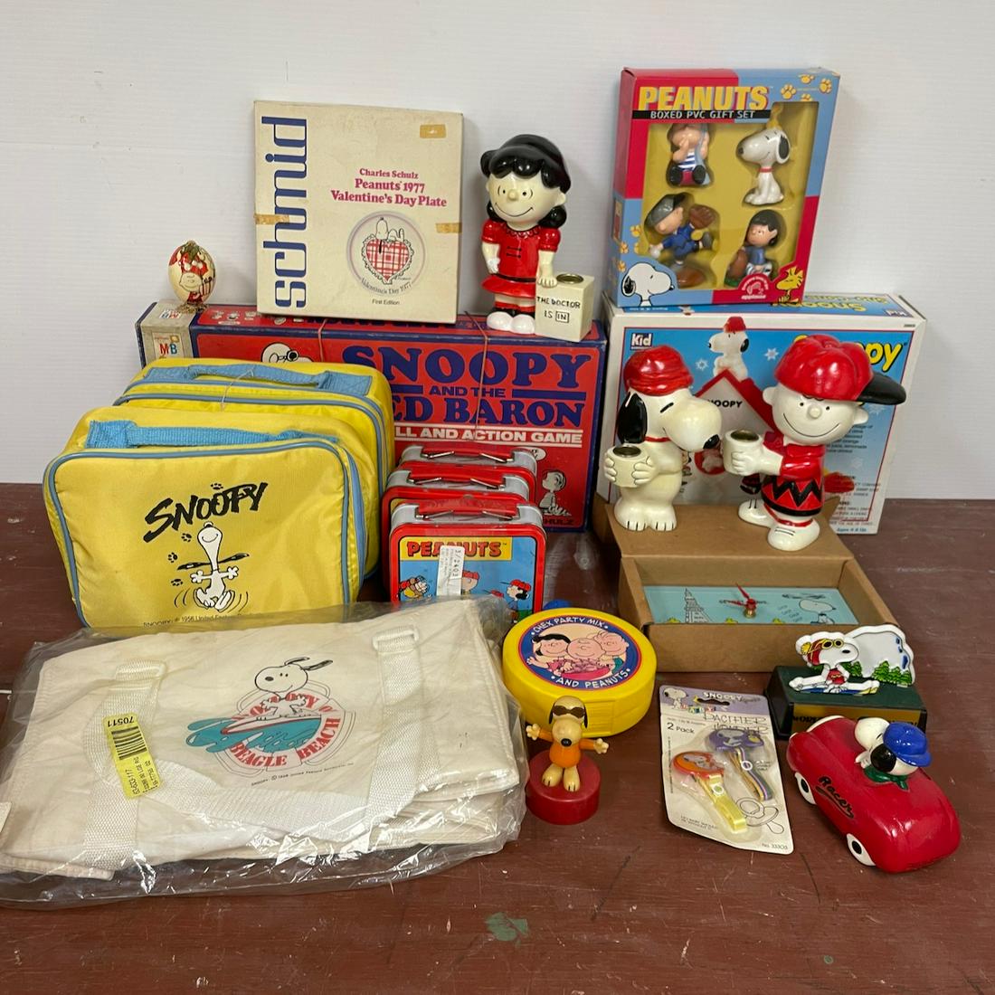 Large Peanuts/Snoopy toy & Merchandise lot. Lot includes two Thermos brand soft Snoopy lunchboxes (1 of 12)