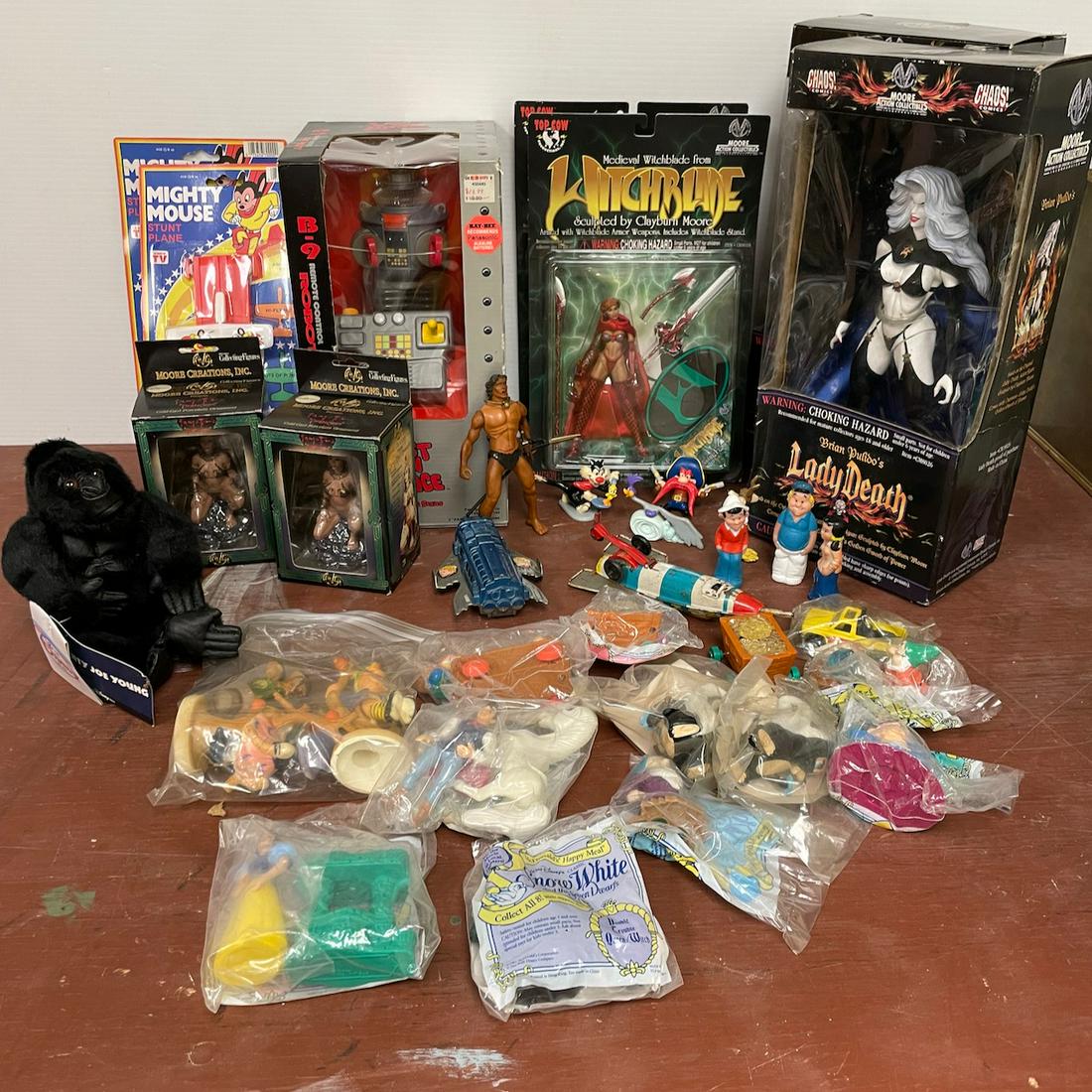 Toy lot Mighty Mouse Witchblade Lost In Space. Lot includes two Medieval Witchblade figures in (1 of 8)