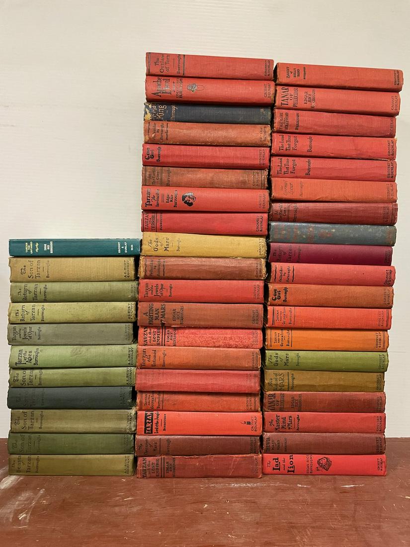 49 old Edgar Rice Burroughs hardcovers no dust jacket. This lot includes 39 books published by: 49 old Edgar Rice Burroughs hardcovers no dust jacket. This lot includes 39 books published by Grosset & Dunlap, 10 from A.L. Burt Company. I will list the A.L. Burt titles; please look at the photos 