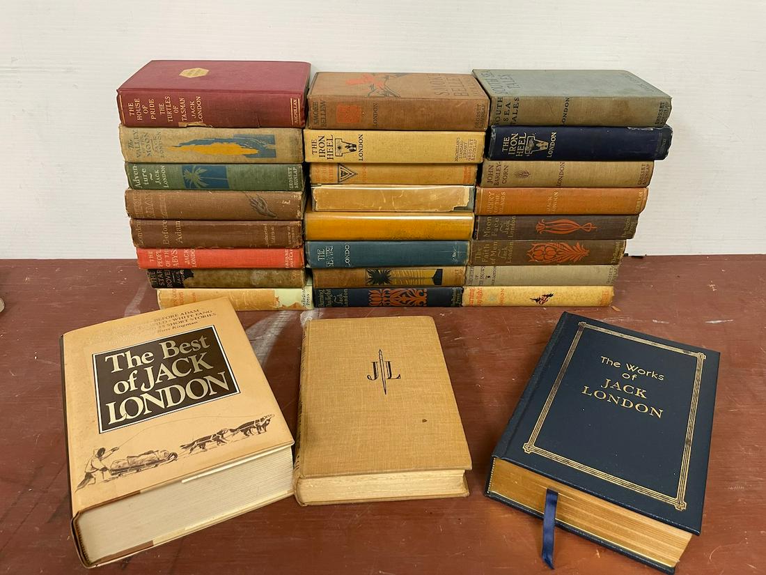 27 antiquarian and vintage Jack London hardcovers. Only two have dust jackets (War of the Classes (1 of 7)