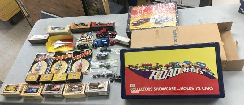 Estate lot vintage toy cars incl. Matchbox cars, ( 2 ) new car cases including one new in box from (1 of 15)
