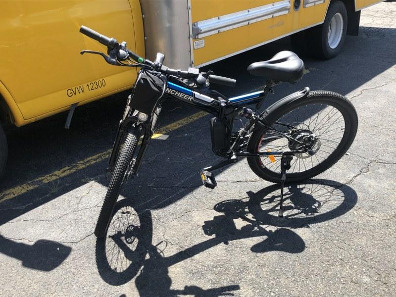 Ancher E bike, used very little by gentleman we are selling for, very clean, collapsible, with (1 of 5)
