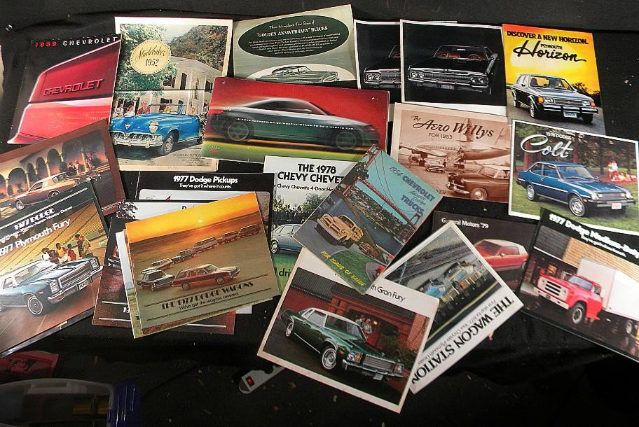 BOXLOT CAR BROCHURES AND ADS, 1950'S-80'S: BOXLOT CAR BROCHURES AND ADS, 1950'S-80'S, INCLUDING BUICK, CHEVROLET, DODGE, AUDI, STUDEBAKER, AND OTHERS, AS PICTURED