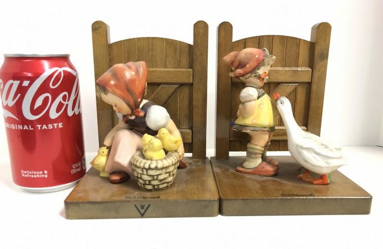 Hummel bookends in fine condition, from local estate collection we are selling. Measures 6" hihg to: Hummel bookends in fine condition, from local estate collection we are selling. Measures 6" hihg to top of fence.