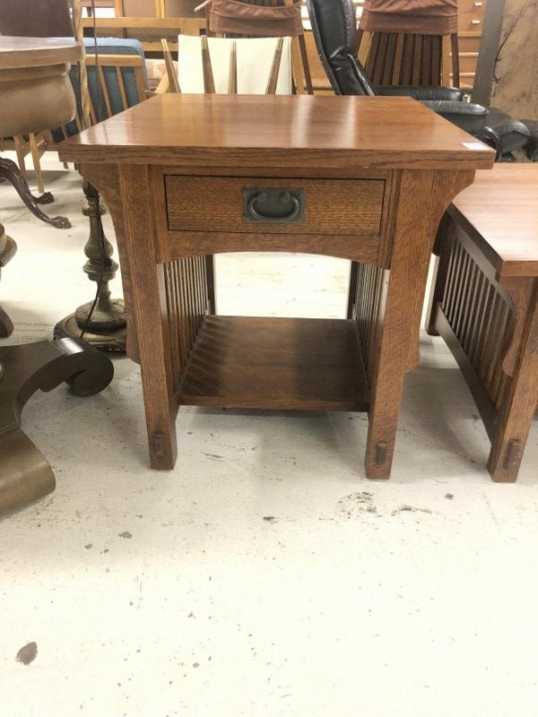 Arts & Crafts Industries mission oak end table, in excellent condition, measures 24" h x 24" w X 28" (1 of 2)