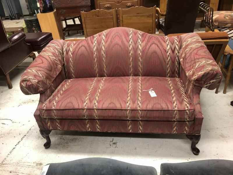 Thomasville decorative love seat, nice estate condition, measures 60" W x 32" D and back is 33" high: Thomasville decorative love seat, nice estate condition, measures 60" W x 32" D and back is 33" high