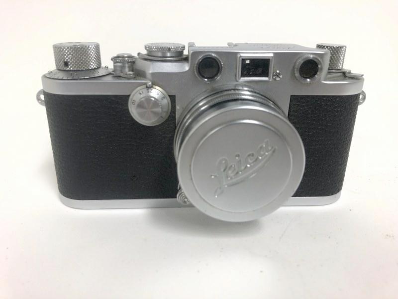 LEICA estate 35 mm camera, from local Hudson Valley estate, appears to have been well taken care of. (1 of 8)